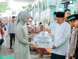 Wagub Jihan Nurlela Buka Bazar Pasar Murah dan Salurkan Bantuan kepada Masyarakat dalam Rangkaian Safari Ramadan di Kecamatan Gisting, Tanggamus