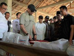 Gubernur Mirza Tinjau Pasar Murah di Bandar Negeri Suoh, Warga Antusias Berburu Bahan Pokok