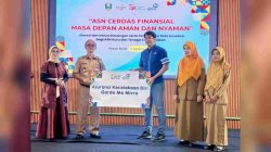 OJK Bersama Pemkab Pesisir Barat Wujudkan Inklusi Keuangan Nyata: 15 Guru dan Tenaga Pendidik Terima Polis Asuransi Jiwa