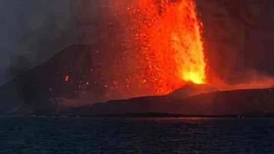 Aktivitas Erupsi Gunung Anak Krakatau Masih Berlangsung, Warga Diminta Waspada Abu Vulkanik