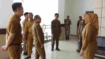 Keliling OPD, Pj Sekda Lamteng Sulpakar Soroti Disiplin ASN hingga Kebersihan Kantor