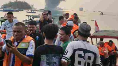 KMP Batu Mandi Terbakar di Alur Masuk Pelabuhan Merak, Tim SAR Gabungan Diterjunkan