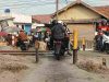 Pengendara Motor Tertemper Kereta Api di Perlintasan Sebidang Kelurahan Surabaya – Jagabaya II